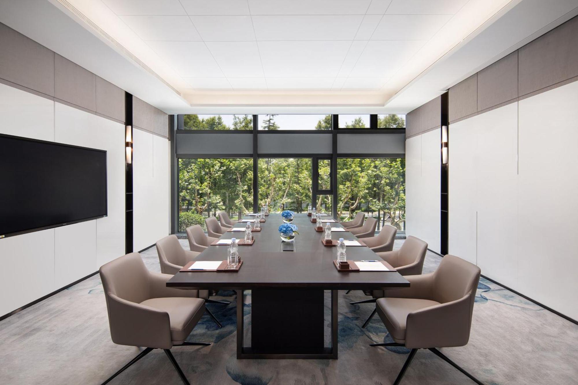 Four Points By Sheraton Jiading 5*