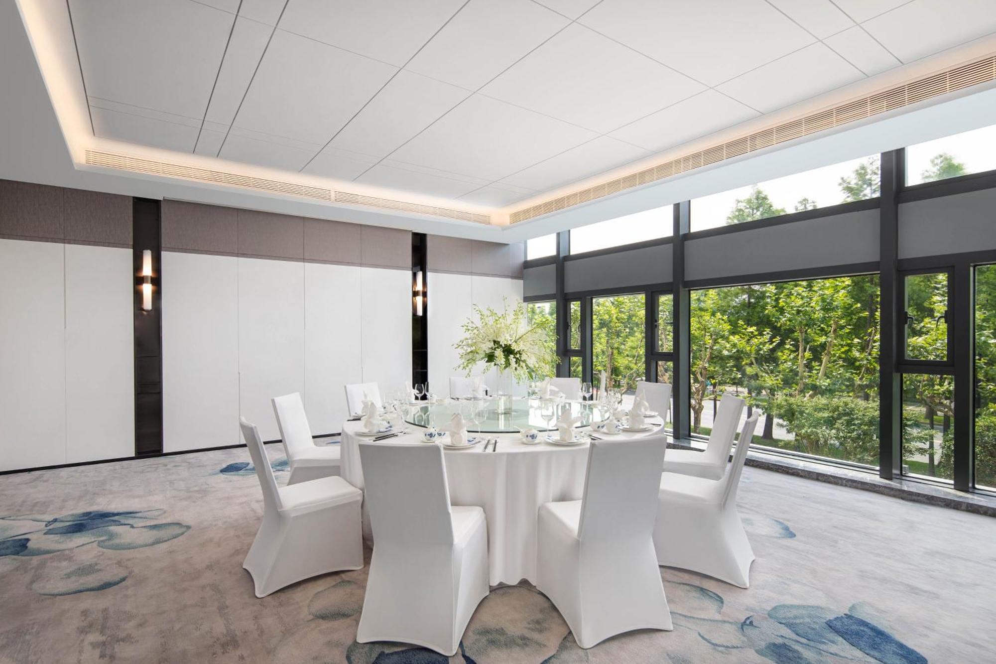 Hotel Four Points By Sheraton Jiading