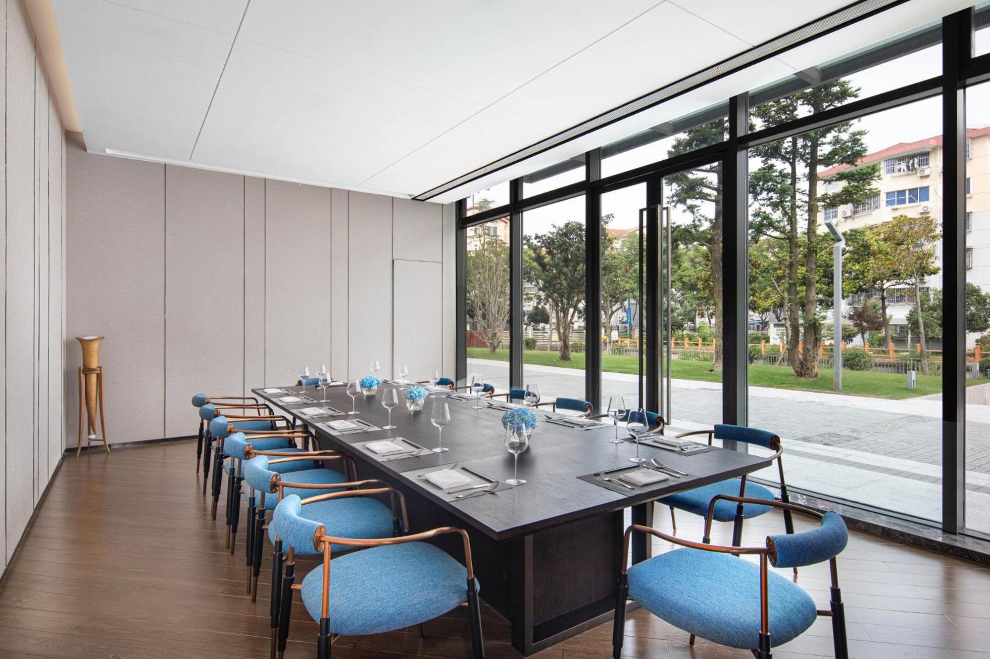 Four Points By Sheraton Jiading 5*
